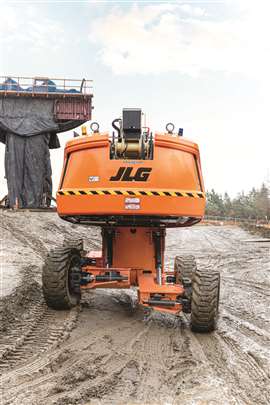 JLG self-leveling chassis